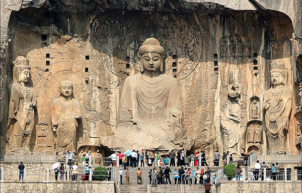 Resultado de imagem para luoyang longmen grottoes