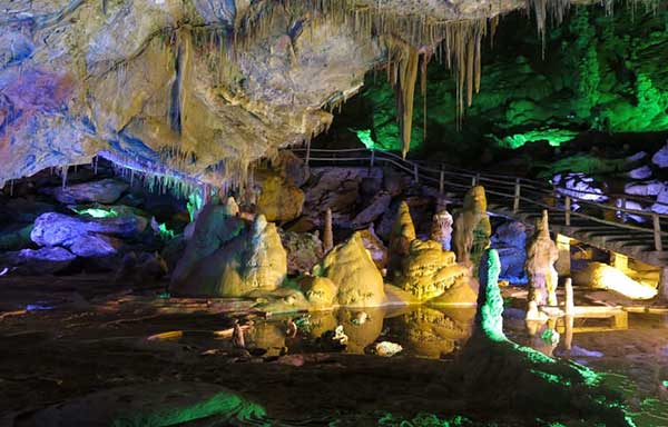 Wanxiang Cave