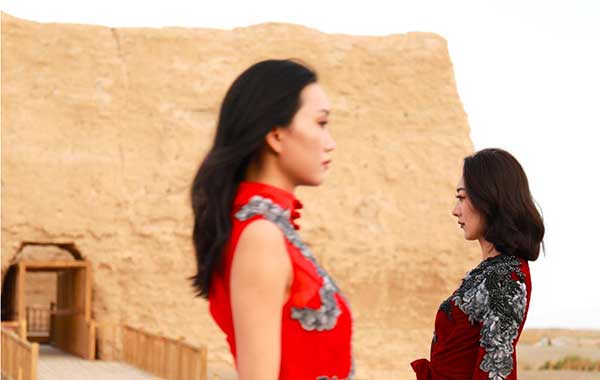 2023 Dunhuang International Fashion Week opening show was held in Dunhuang City