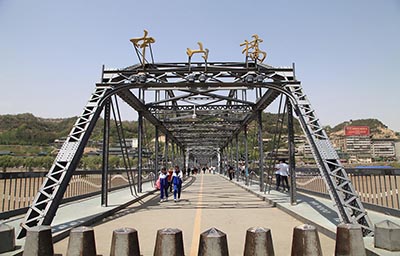 The first bridge over the Yellow River